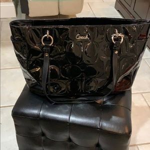 Women’s black coach bag